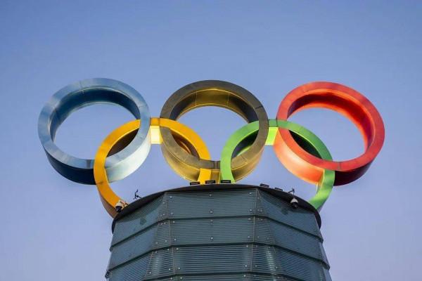 以總統首訪阿聯酋，美承認戰機墜南海，立陶宛&OpenCurlyDoubleQuote;繳械投降&rdquo;