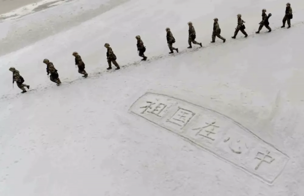 “老班長，這應該是我軍旅生涯最後一次來看你……”老兵們的告別，看哭了……