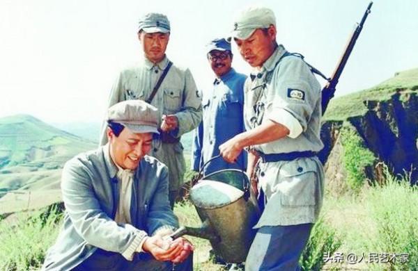 很多年輕人已經不知道他的名字，1944年毛主席發表的《為人民服務》，便是為這個29歲的青年而作