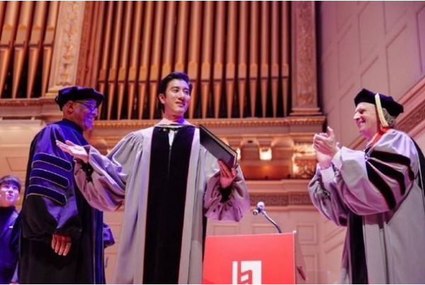 “深情學霸”人設崩了，豪門教育引人反思，二哥不是唯一“教材”