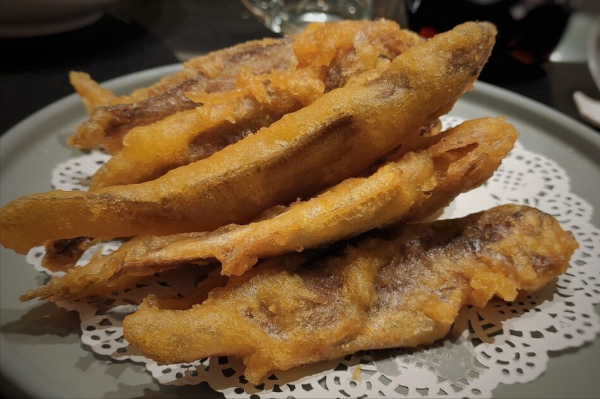 酥炸小黃魚,用澱粉還是麵粉?牢記2個竅門,又酥又脆,還不吸油 酥炸小黃魚,用澱粉還是麵粉?牢記2個竅門,又酥又脆,還不吸油