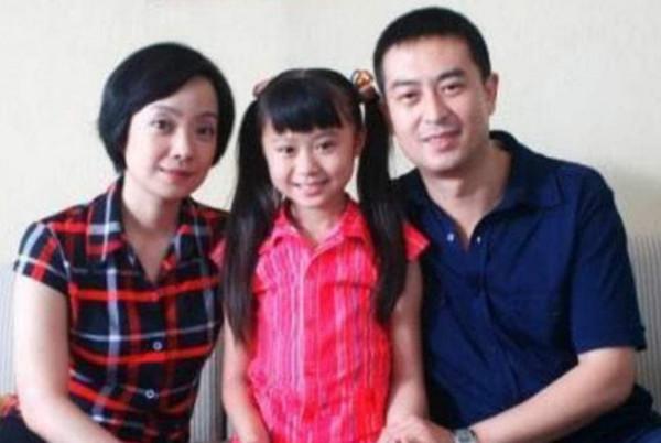 張嘉益：被前妻杜珺嫌棄“吃軟飯”，卻被二婚媳婦王海燕當成寶