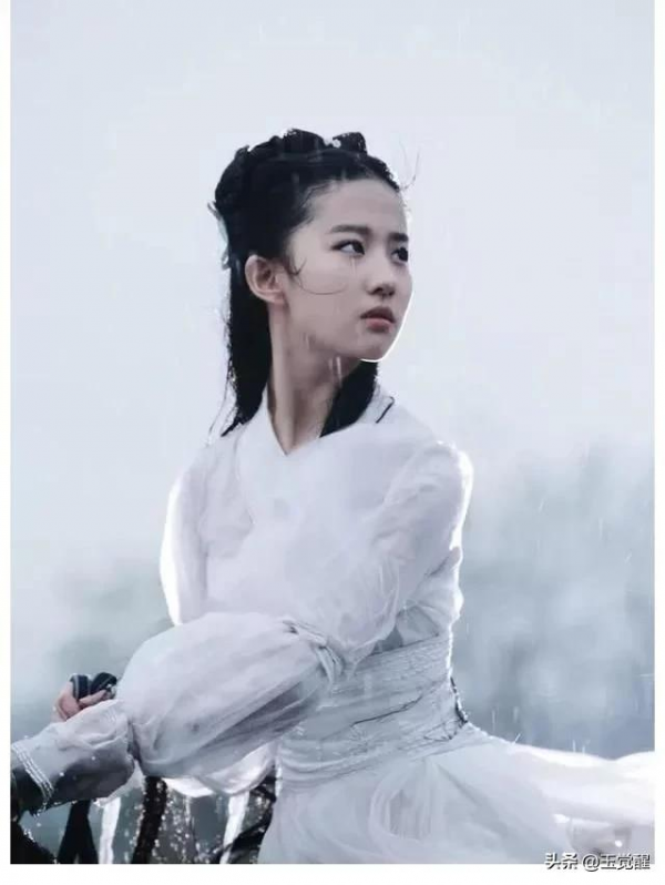 “明明長得一般，卻非要演美人”的4位女明星，你認識哪個？