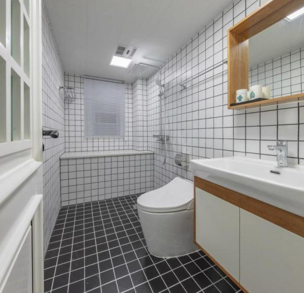 她家客廳好好看，像是住進了熱帶雨林，想買同款桌布