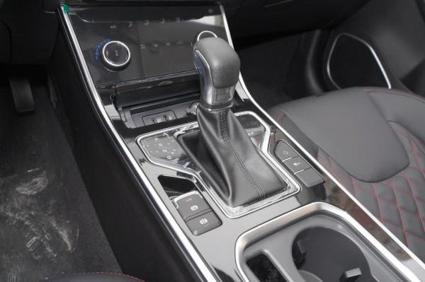 體驗奇瑞艾瑞澤GX，緊湊型轎車，搭載1.5L發動機