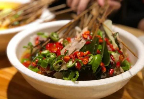 國內最坑遊客的十條美食街，你踩坑了嗎？