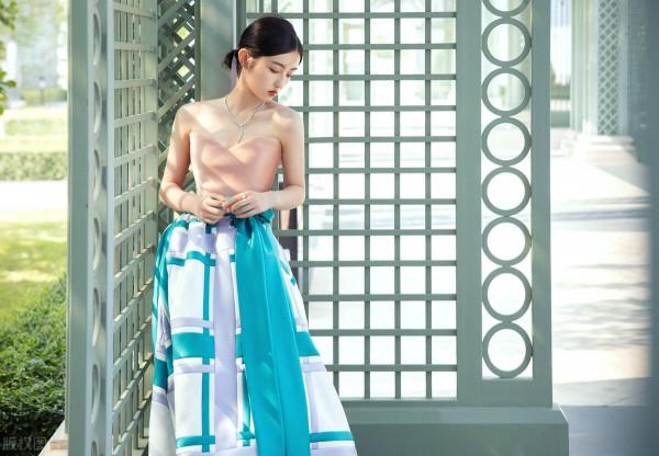 00後小花:張子楓 00後小花:張子楓