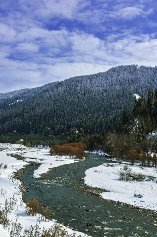 這個冬天，至少要去那拉提一次