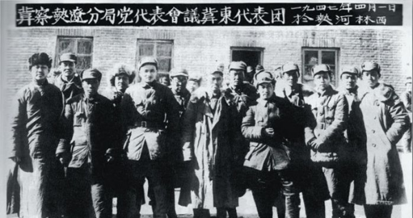 1947年土匪殘殺我軍5名高幹，毛主席悲憤不已，下令槍斃警衛連長