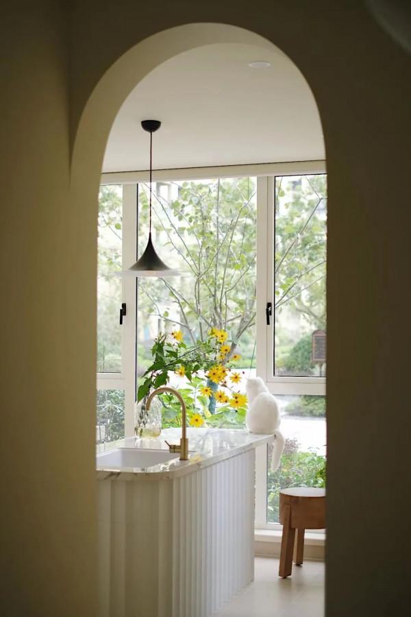 她在30歲前實現了家的夢想：落地窗大浴缸，春看櫻花秋賞楓葉