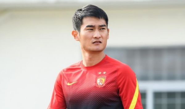 中超轉會：大阪櫻花官宣簽下申花外援，浙江隊宣佈21歲新星加盟