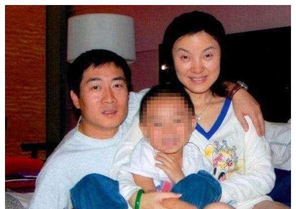 陳紅：當紅時嫁豪門，被負後轉移丈夫12億財產，今和兒子相依為命