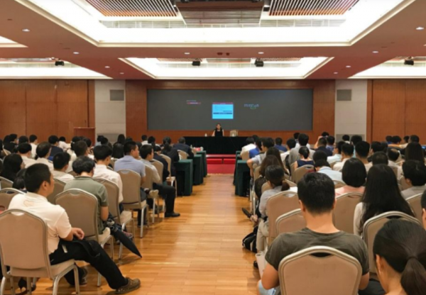 廣東23歲女孩,“臨危受命”接手父親家業,掌管鉅額資本 廣東23歲女孩,“臨危受命”接手父親家業,掌管鉅額資本