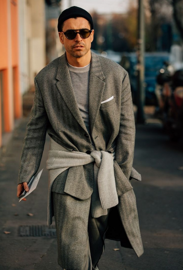 50歲男人怎樣打扮得體？根據膚色、高矮和胖瘦，分享3個穿搭乾貨