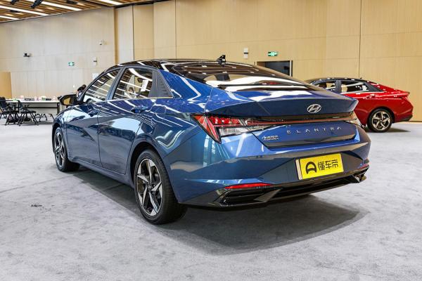 【幫你選車】好看好開還省油 第七代伊蘭特對比寶來 誰是居家好車? 【幫你選車】好看好開還省油 第七代伊蘭特對比寶來 誰是居家好車?