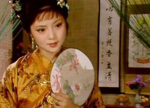 薛寶釵究竟做了什麼？讓探春、鳳姐、賈母三人合力將她攆出大觀園