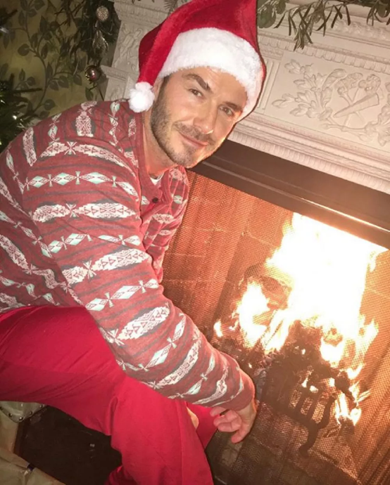 拜登夫人在聖誕樹裝扮上給特朗普難堪；第七次獲得金球獎的梅西：我沒想過拿第一