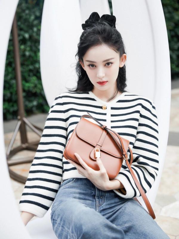 秋季毛衣如何穿得甜美復古和優雅？古力娜扎、趙露思6套穿搭絕美