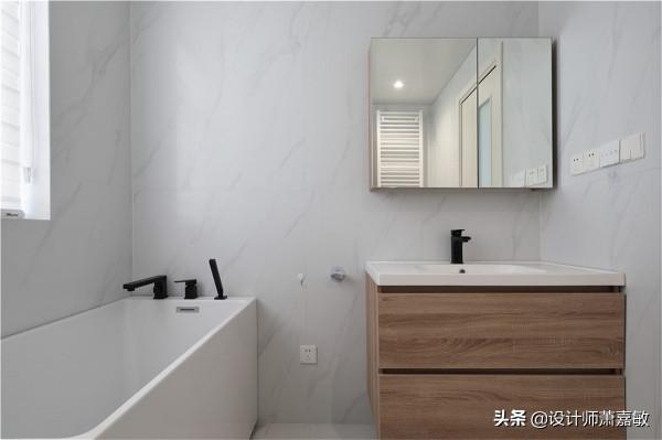 舊貌換新顏!保留棕紅木地板,她家竟然還能改得這麼好看 舊貌換新顏!保留棕紅木地板,她家竟然還能改得這麼好看