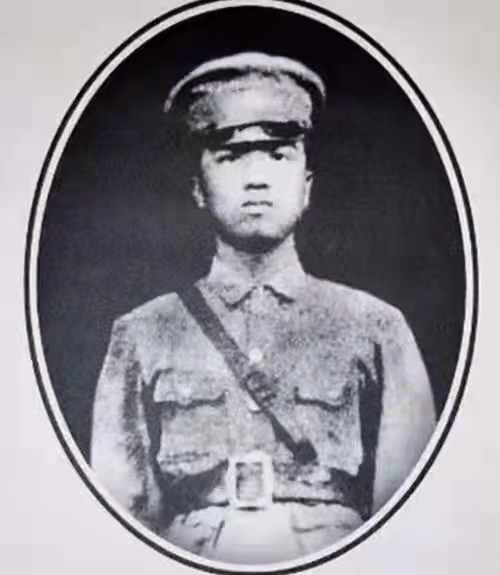 殺害伍中豪的兇手下場有多慘？部隊被彭總全殲，頭顱被譚震林砍下