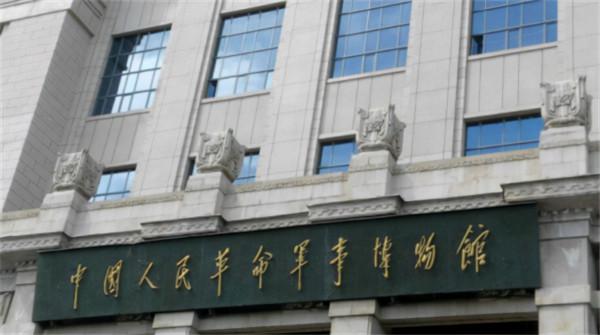 四川唯一鄧姓開國將軍出車禍，許世友：救不過來，醫生全撤職