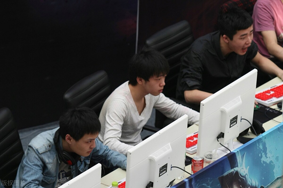 沉迷遊戲後的現實,往往一地雞毛 沉迷遊戲後的現實,往往一地雞毛