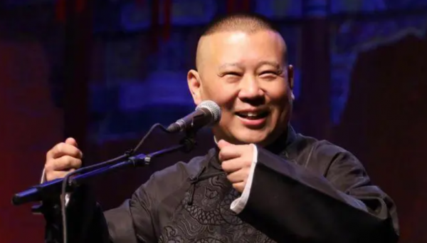 2018年常寶華去世,葬禮上侯耀華帶頭鼓掌牛群缺席,兩人有何恩怨 2018年常寶華去世,葬禮上侯耀華帶頭鼓掌牛群缺席,兩人有何恩怨