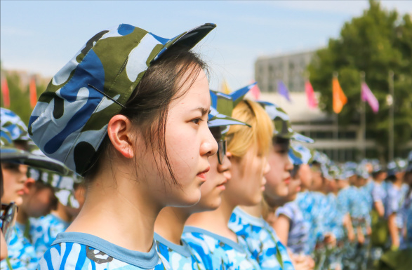 張雪峰透露,如果我家親戚上大學,我堅決不會讓他報考這些地方 張雪峰透露,如果我家親戚上大學,我堅決不會讓他報考這些地方
