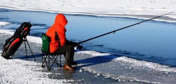 寒冬到魚難釣，冬季垂釣不光選好釣位還要會找魚