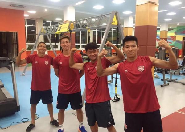 他是山東魯能青訓出品,如今立足歐洲豪門征戰歐冠 他是山東魯能青訓出品,如今立足歐洲豪門征戰歐冠