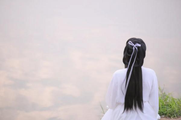 李清照偷聽別人聊天，寫下一首淒涼的詞，開頭八個字成傳世佳句