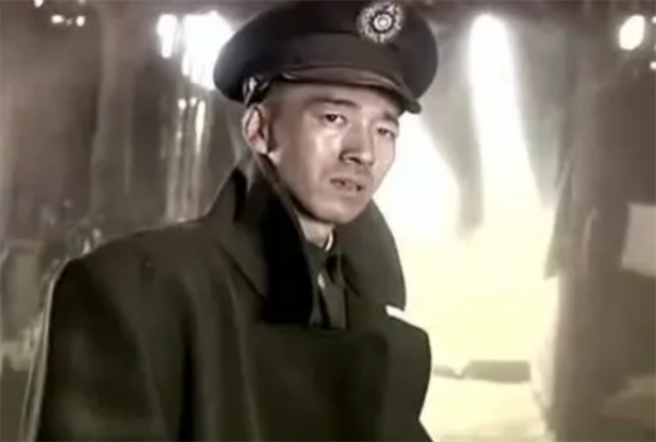 他是黃埔四期生，為掩護紅軍部隊壯烈犧牲，卻被電視劇塑造成反派