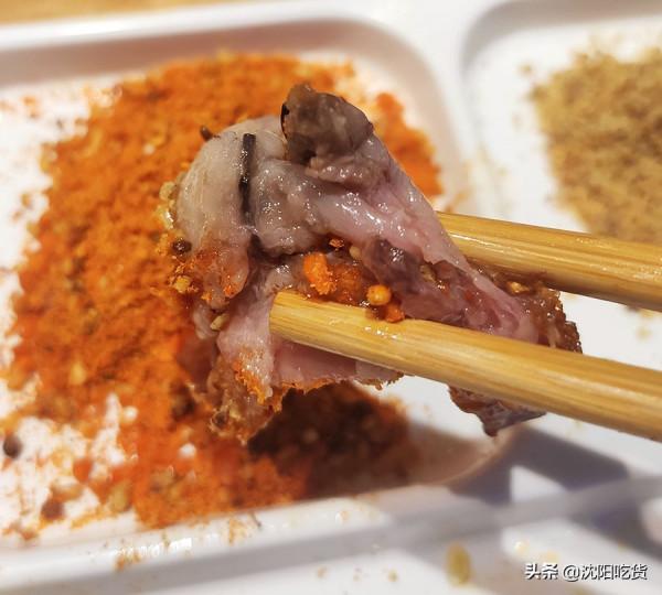 這頓飯至少4個人才能吃,一個腿不知不覺就沒了,蘸蒜蓉辣醬真香 這頓飯至少4個人才能吃,一個腿不知不覺就沒了,蘸蒜蓉辣醬真香