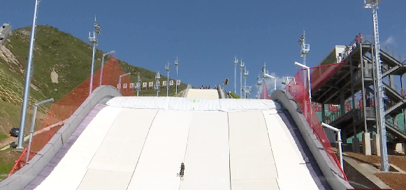 正在被冰雪改變的太行小城 正在被冰雪改變的太行小城