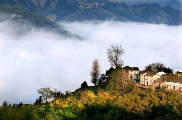 這些“雲端上”的古村落,正過著神仙般的日子,沿途就像走在畫裡 這些“雲端上”的古村落,正過著神仙般的日子,沿途就像走在畫裡