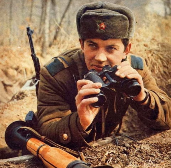 珍寶島戰役，解放軍繳獲世界最先進的T-62坦克，蘇聯密謀摧毀