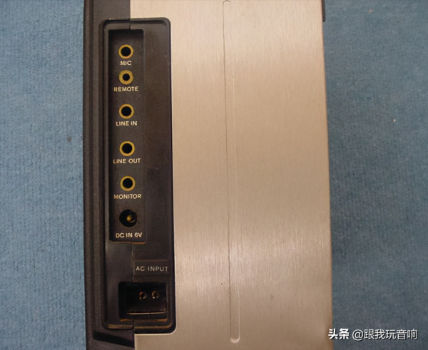 索尼 SONY CF-1700單卡帶行動式收錄機音響 索尼 SONY CF-1700單卡帶行動式收錄機音響