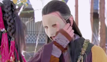 沒對比就沒傷害，同演楊過摘面具，8位男星放一起，差距就出來了