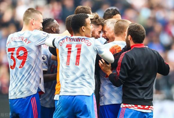 之前連續40次失點的德赫亞壓哨撲點，成就曼聯3分！索帥：我快下課了，他救了我！前紅魔主帥莫耶斯操作成謎