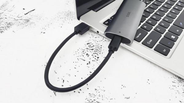 不用的SSD不要扔，一招變行動硬碟，SSK飈王m.2雙協議硬碟盒開箱