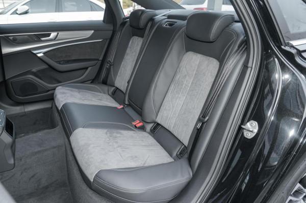 奧迪A6L PHEV：車長5050mm，搭載2&period;0T&plus;7擋雙離合，造型動感