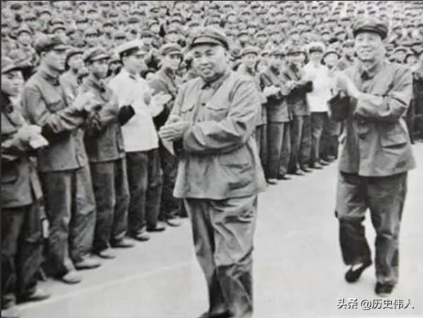 57年許世友回鄉探母，路上和秘書說：咱們動靜小點，我沒告訴老孃