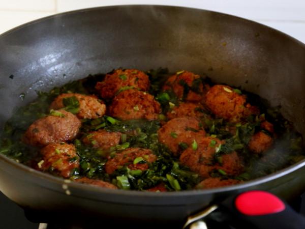 85歲老太經驗談：炸丸子“加3忌1”外酥裡嫩，有網友問炸幾遍？