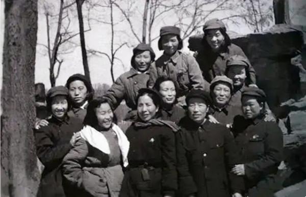 抗日戰爭時期，我軍的一對高級別將領夫婦，新婚才半年就雙雙殉國