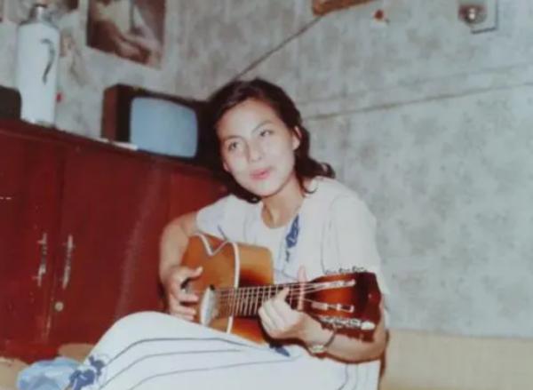 樂韻去世26年,退出《紅樓夢》成就鄧婕,騙她的羅烈下場怎麼樣? 樂韻去世26年,退出《紅樓夢》成就鄧婕,騙她的羅烈下場怎麼樣?