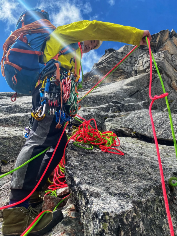 遊記 | 自由扶梯上,你自在如風——挑戰婆繆峰始末 遊記 | 自由扶梯上,你自在如風——挑戰婆繆峰始末