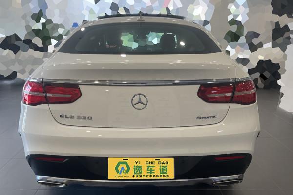 都說賓士的設計相當超前，三年的轎跑SUV報價58W，檢測後當場拿下