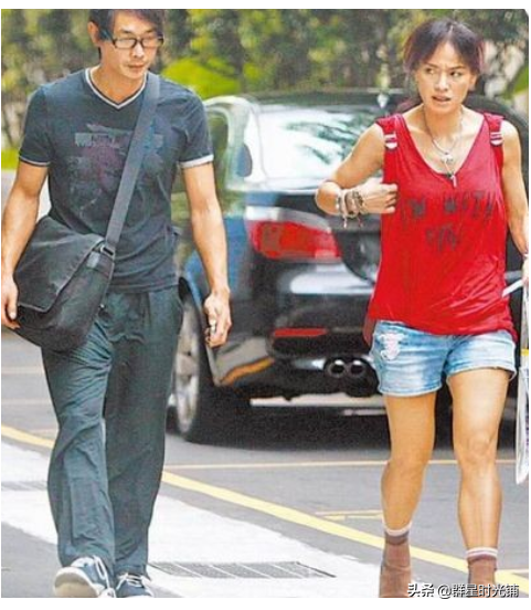 歌手黃品源：出生不凡經歷坎坷，和妻子離婚後復婚，如今兒女雙全