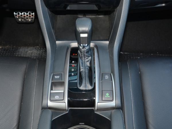 10萬級緊湊型車中的常年話題：思域和英朗哪個好？