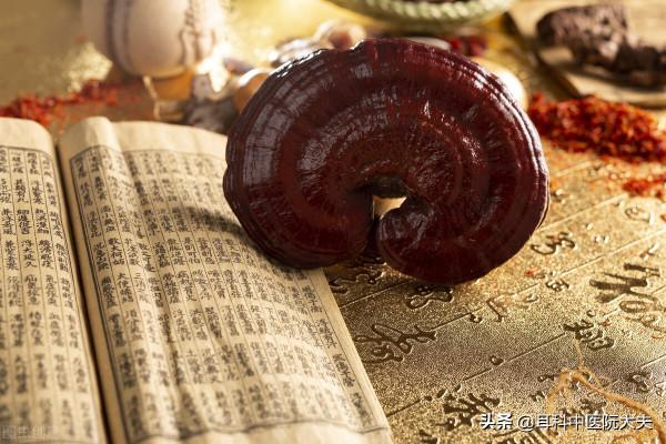 失眠因心火旺，一則治失眠的小方，一補一降，治頑固失眠